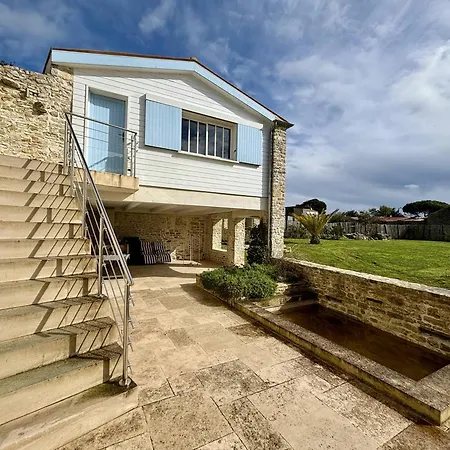 Chai Renove Avec Studio, Jardin Et Terrasse, Proche Plage Et Commerces, La Bree-les-bains. - Fr-1-246a-284
