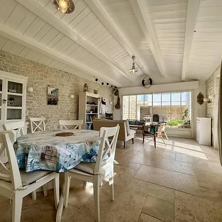 Feriehus Chai Renove Avec Studio, Jardin Et Terrasse, Proche Plage Et Commerces, La Bree-les-bains. - Fr-1-246a-284 *